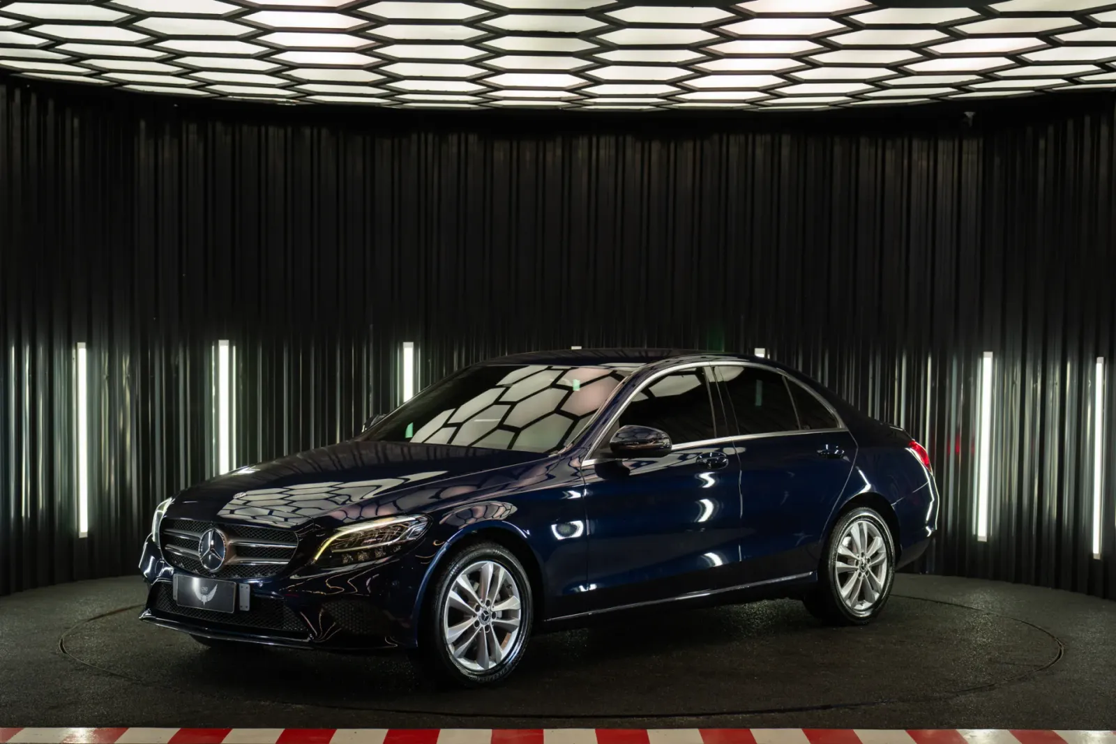 Foto 1 de 14 de Mercedes-Benz Classe C