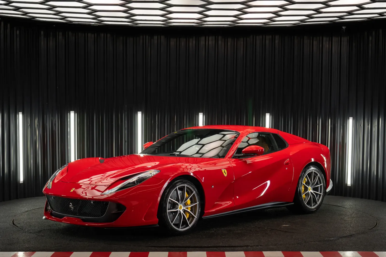 Foto 1 de 20 de Ferrari 812