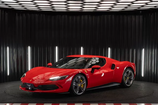 Foto de Ferrari 296